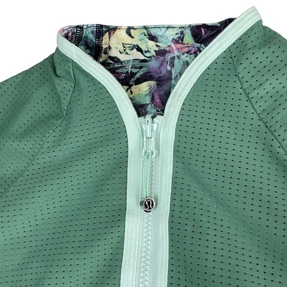 lululemon Find Your Bliss Jacket Vintage Green Iridescent Sz 4 - Picture 13 of 16